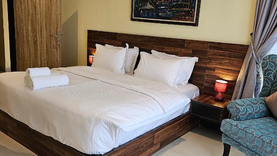 Lakowe Lakes Hotel, Golf And Country Estate By Newmark Lagos Buitenkant foto