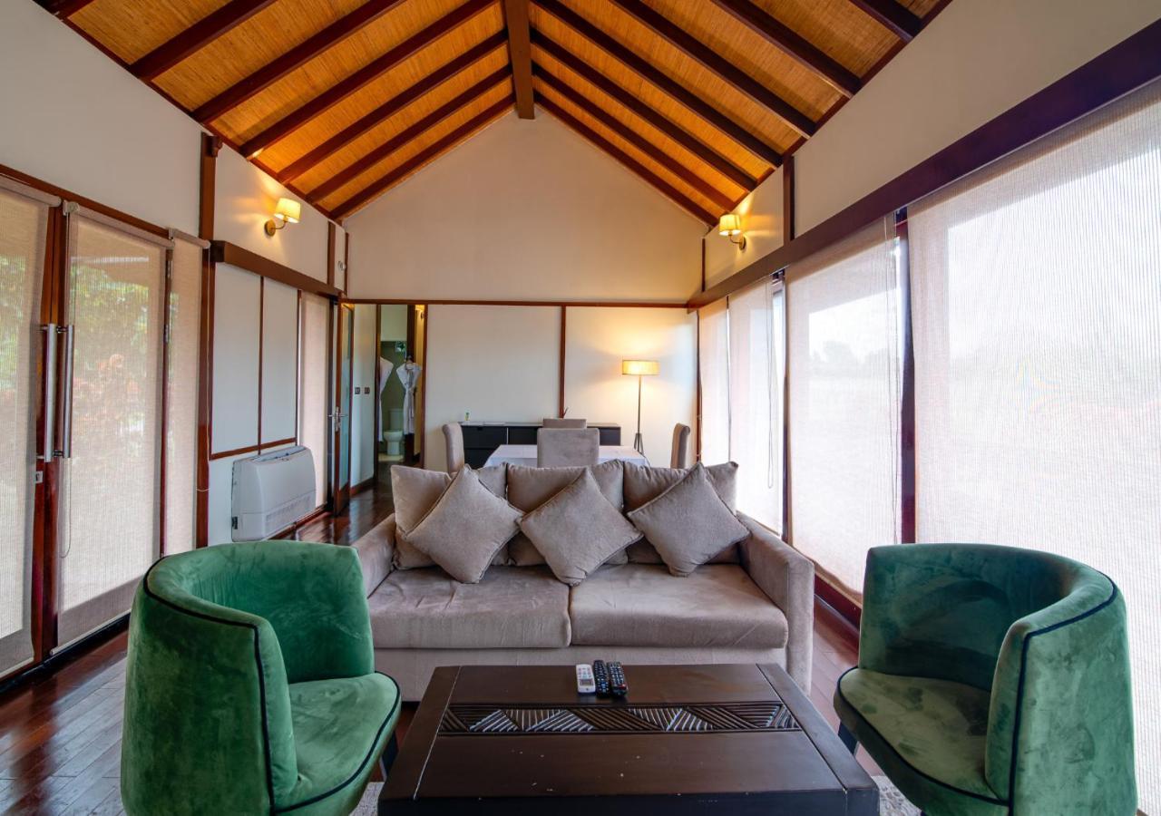 Lakowe Lakes Hotel, Golf And Country Estate By Newmark Lagos Buitenkant foto