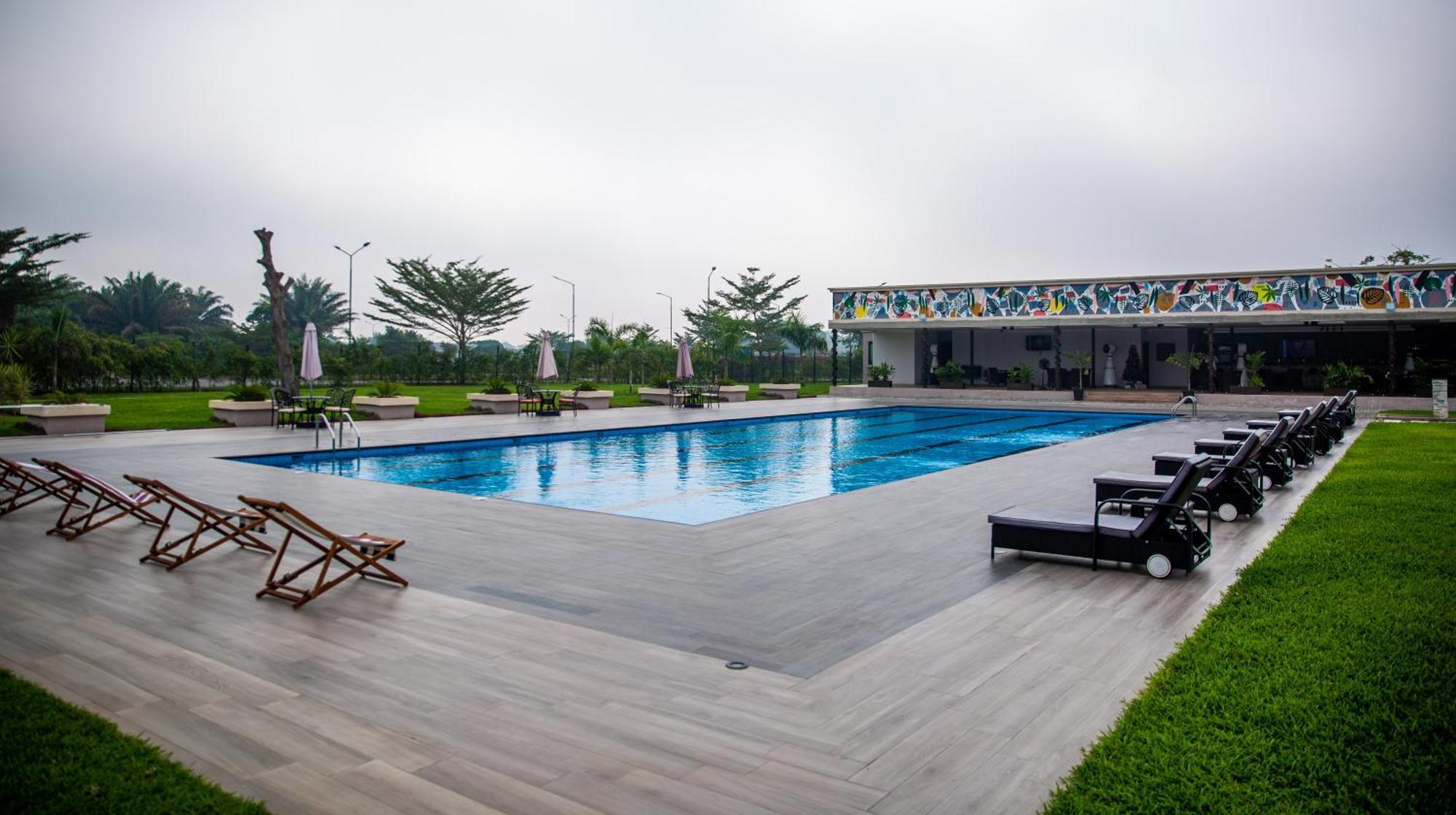 Lakowe Lakes Hotel, Golf And Country Estate By Newmark Lagos Buitenkant foto