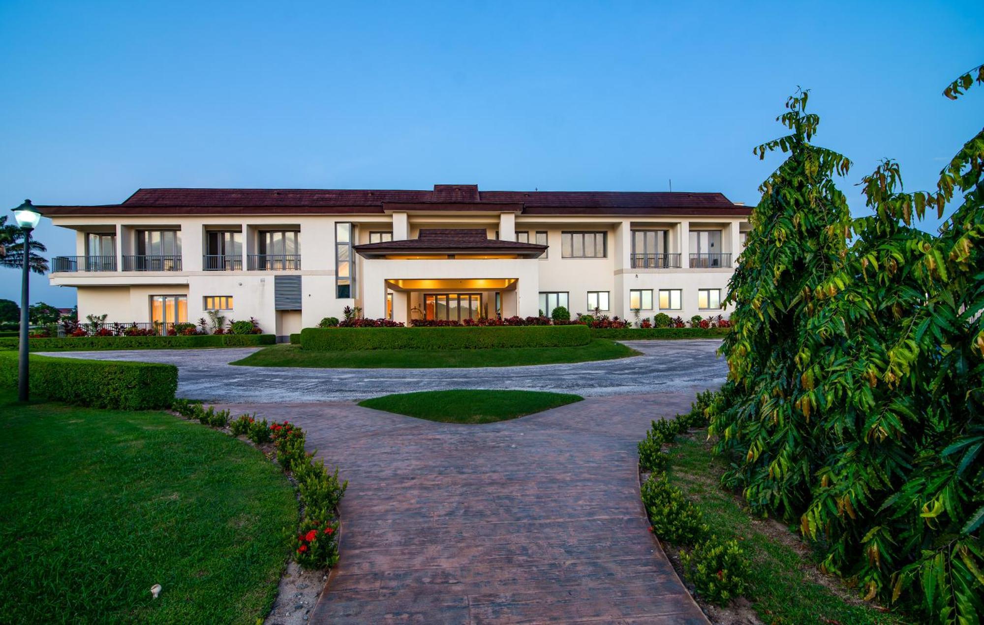 Lakowe Lakes Hotel, Golf And Country Estate By Newmark Lagos Buitenkant foto