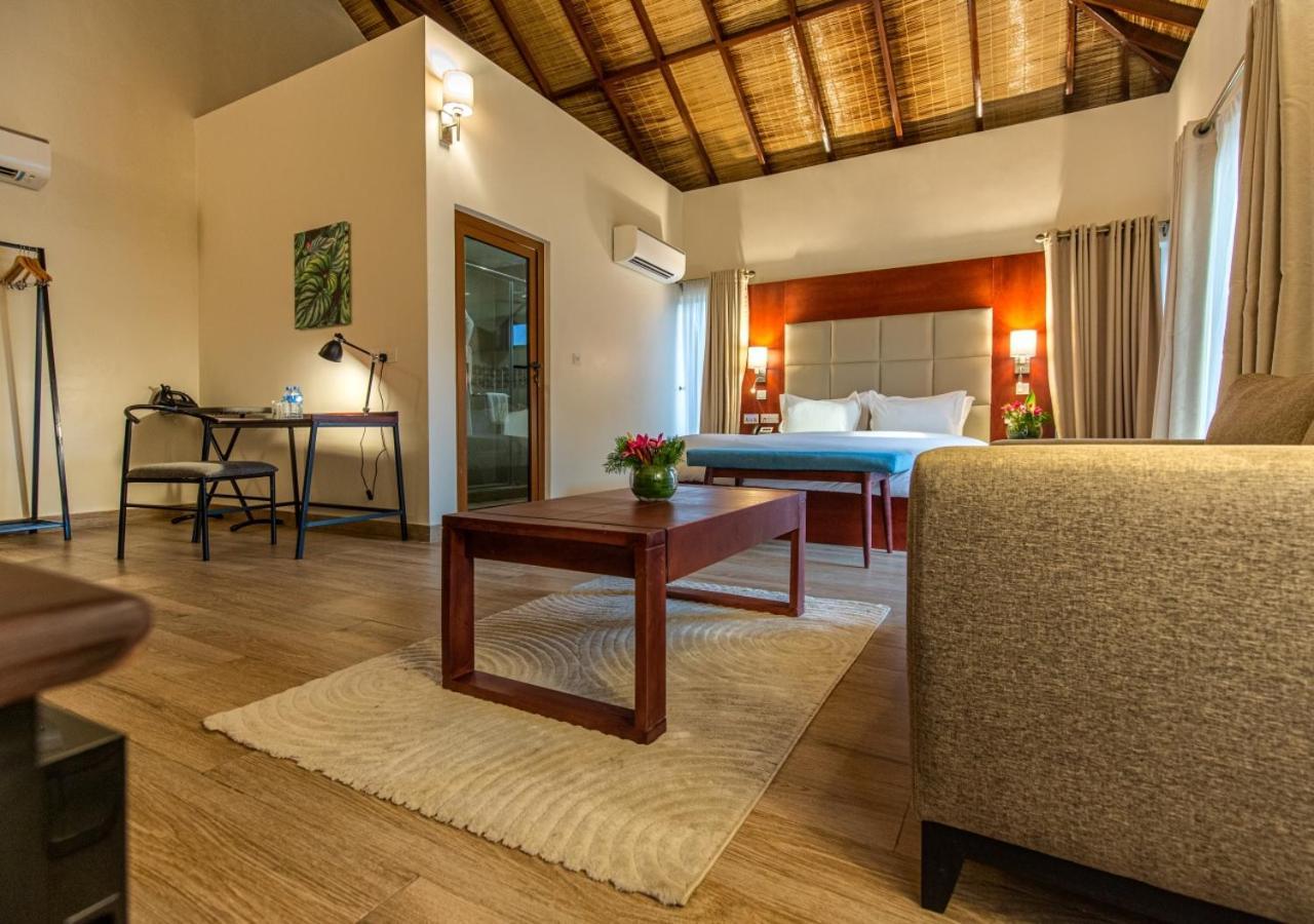 Lakowe Lakes Hotel, Golf And Country Estate By Newmark Lagos Buitenkant foto
