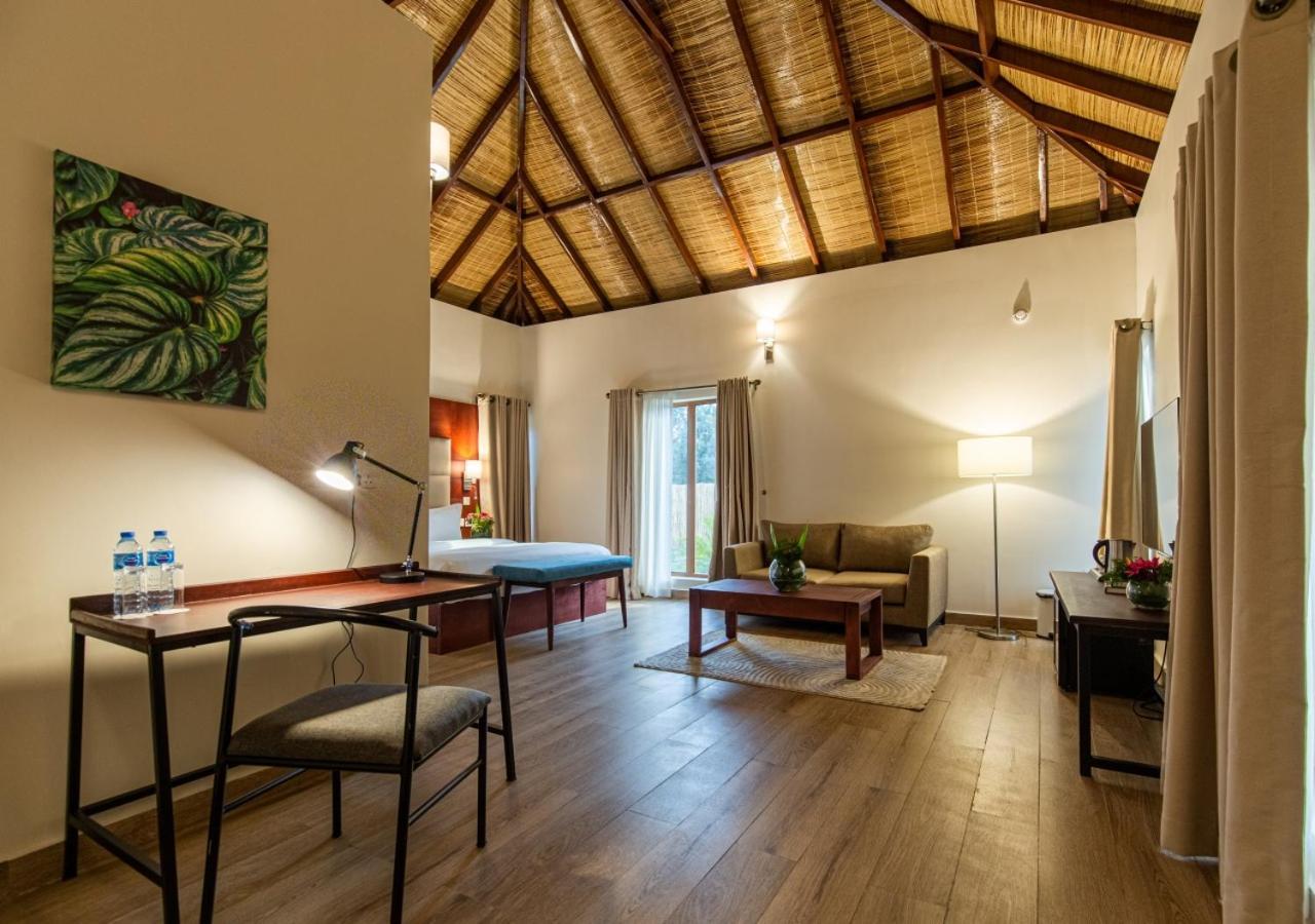Lakowe Lakes Hotel, Golf And Country Estate By Newmark Lagos Buitenkant foto
